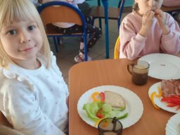 Rok szkolny 2025-2026 - 031 - ùwiatowy DzieΣ Owoców i Warzyw